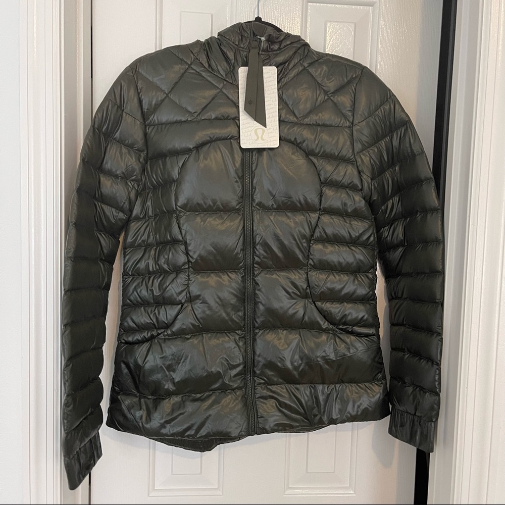 Lululemon NWT Gator green thin puffer jacket size 8